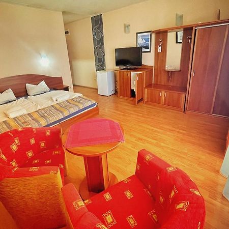 Hotel Alkotmany Vendeghaz Sárvár Exteriér fotografie