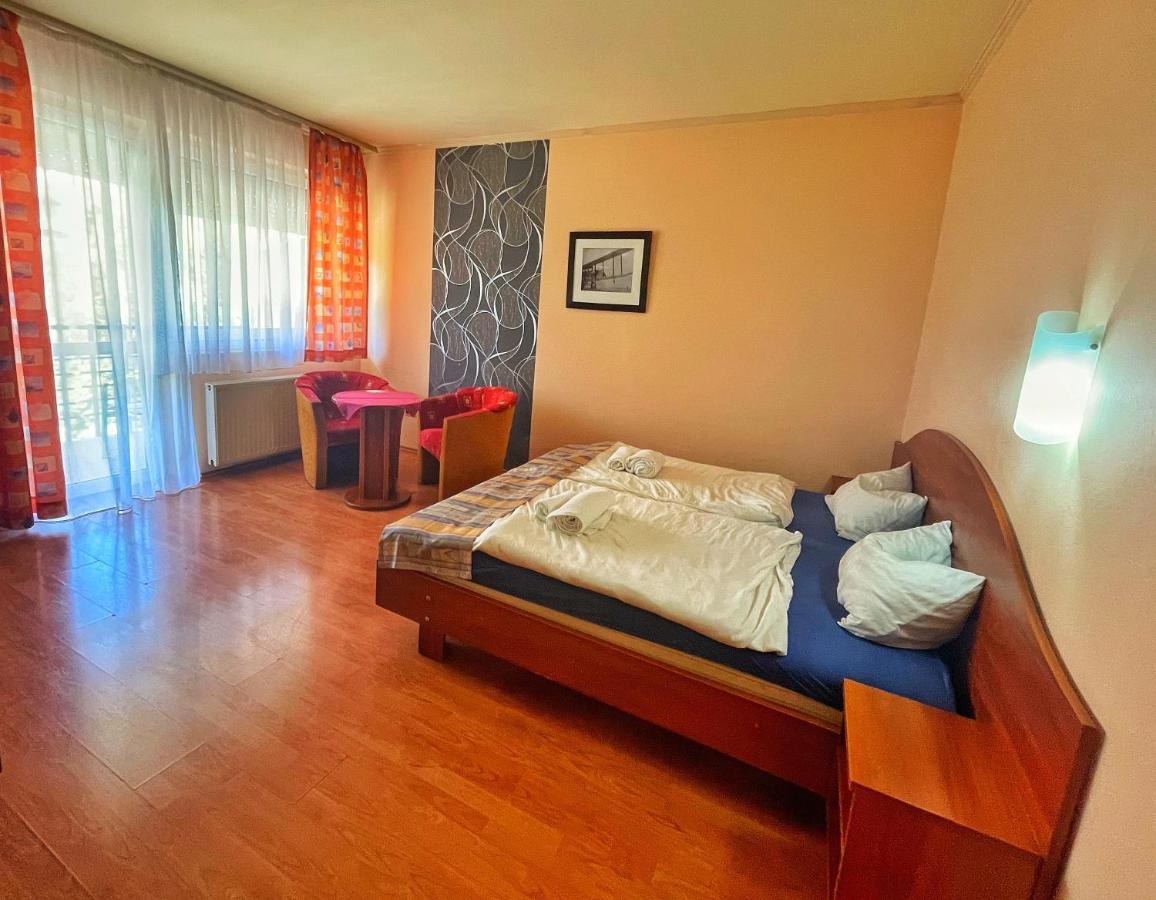 Hotel Alkotmany Vendeghaz Sárvár Exteriér fotografie